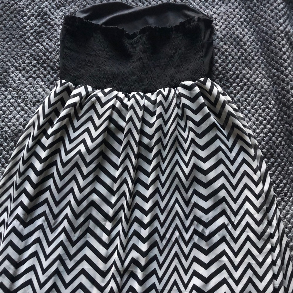 Dress - Picture 2 of 2